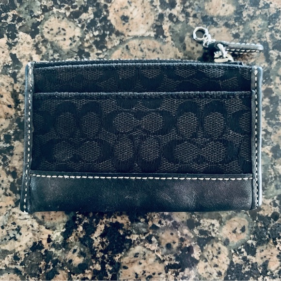 COACH Vintage Black Signature C Print Keychain Card Holder Wallet - Picture 3 of 4